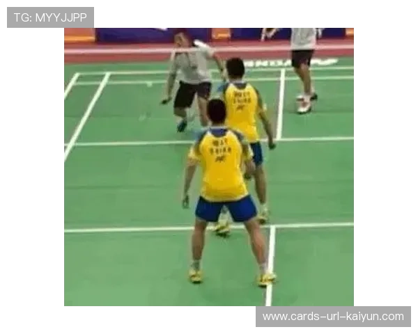 羽毛球场地太滑，选手滑跪十米：场地安全新风尚引发的深思