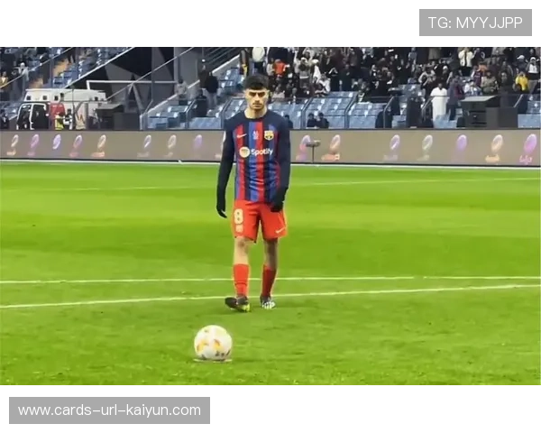 巴萨后场断球转攻，佩德里远射洞穿球网