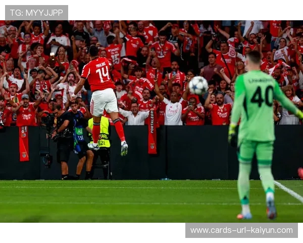 阿森纳多脚传递撕开防线